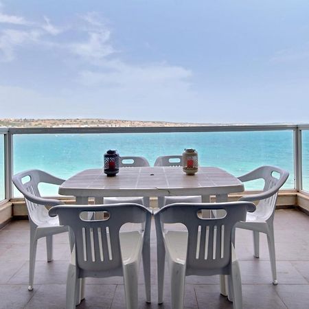 Beachfront Pretty Holiday Home Mellieha Ngoại thất bức ảnh